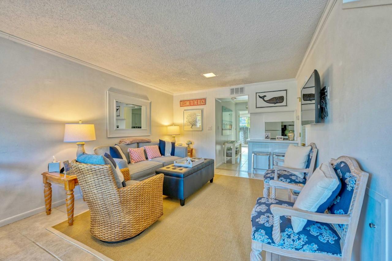 Myrtle Beach Abode With Seasonal Pool And Lake View! Villa Екстериор снимка